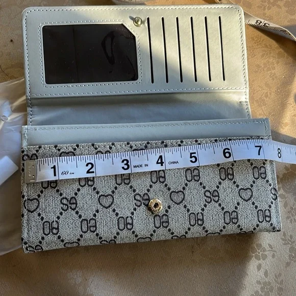 Wallet - Picture 7 of 8